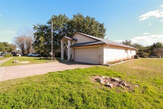 11505 Powder Mill Trail in Austin, TX - Building Photo - Building Photo