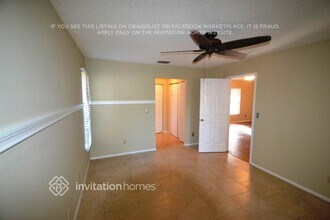 462 Oak View Terrace in Palm Harbor, FL - Foto de edificio - Building Photo