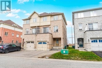 896 Audley Rd S in Ajax, ON - Building Photo - Building Photo