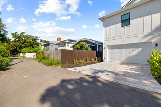 1906 W Cherry St in Tampa, FL - Building Photo - Building Photo