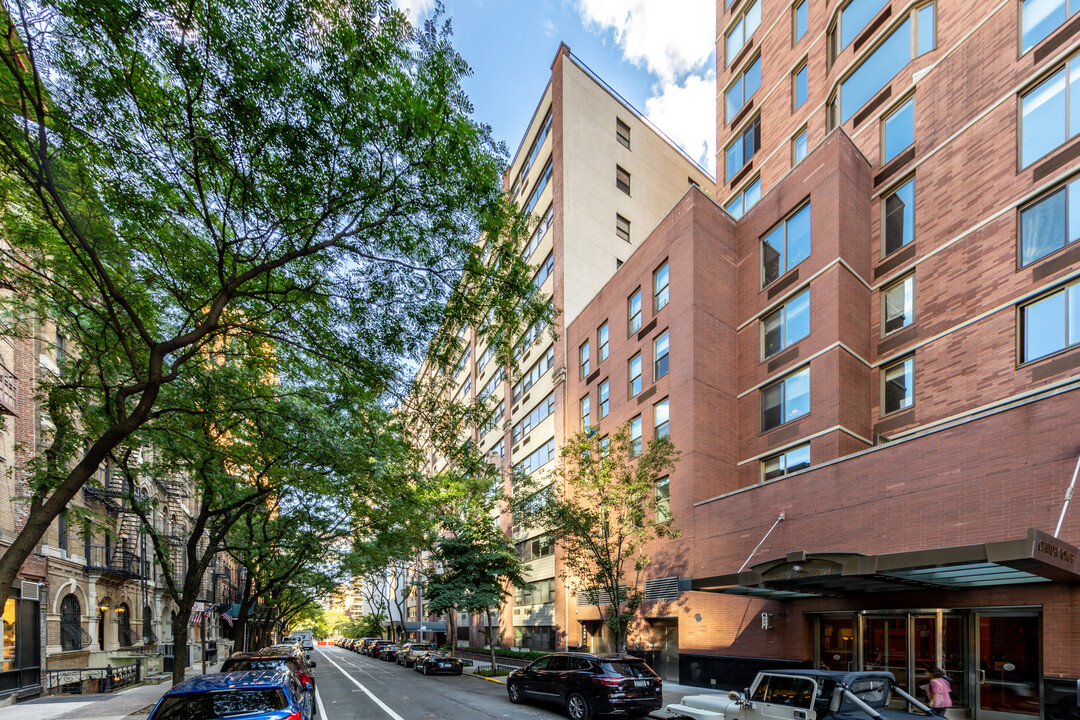 River East Plaza in New York, NY - Foto de edificio