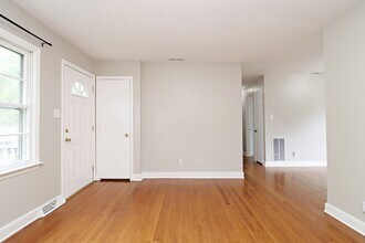 1245 Holmes Ave in Charlottesville, VA - Building Photo - Building Photo