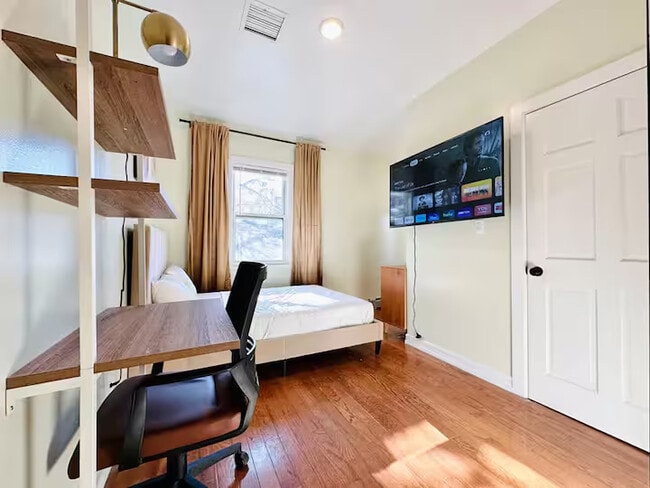 property at 25-15 39th Ave