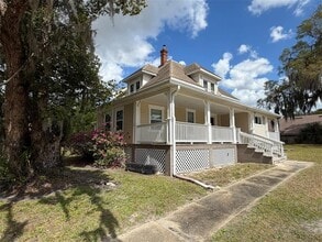 903 E New York Ave in DeLand, FL - Building Photo - Building Photo