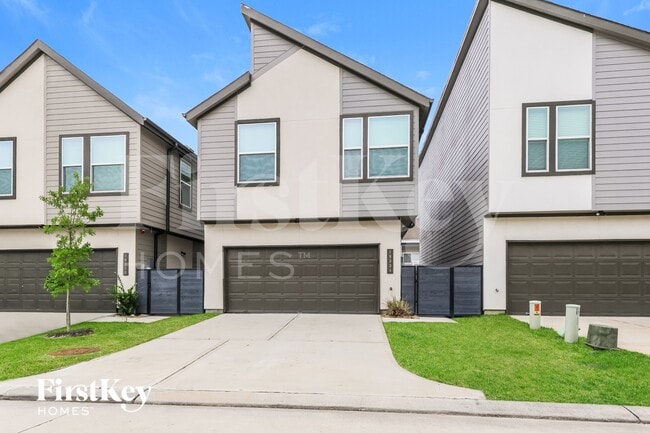 property at 18334 W Centro Cir