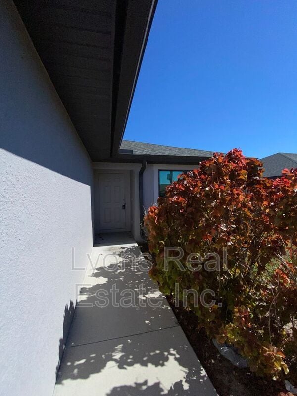 215 Cultural Park Blvd in Cape Coral, FL - Building Photo - Building Photo