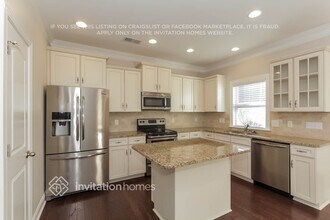 2516 Gallery Drive in Denver, NC - Building Photo - Building Photo