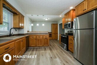 6804 Fordham Ln in Louisville, KY - Building Photo - Building Photo