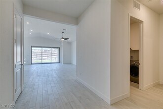 257 Piazzetta Pl in Henderson, NV - Building Photo - Building Photo