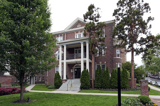 Campus Apartments in Philadelphia, PA - Building Photo - Building Photo