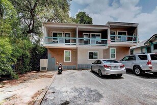 1106 W 22nd St in Austin, TX - Building Photo
