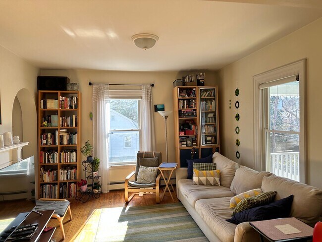 92 Walker St in Newton, MA - Building Photo - Building Photo