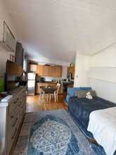 12 Stoneholm St, Unit 420 in Boston, MA - Building Photo - Building Photo