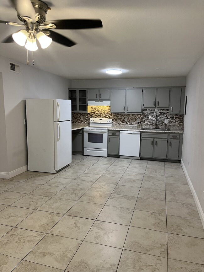 403 Hayden Rd, Unit 213 in Tallahassee, FL - Building Photo - Building Photo