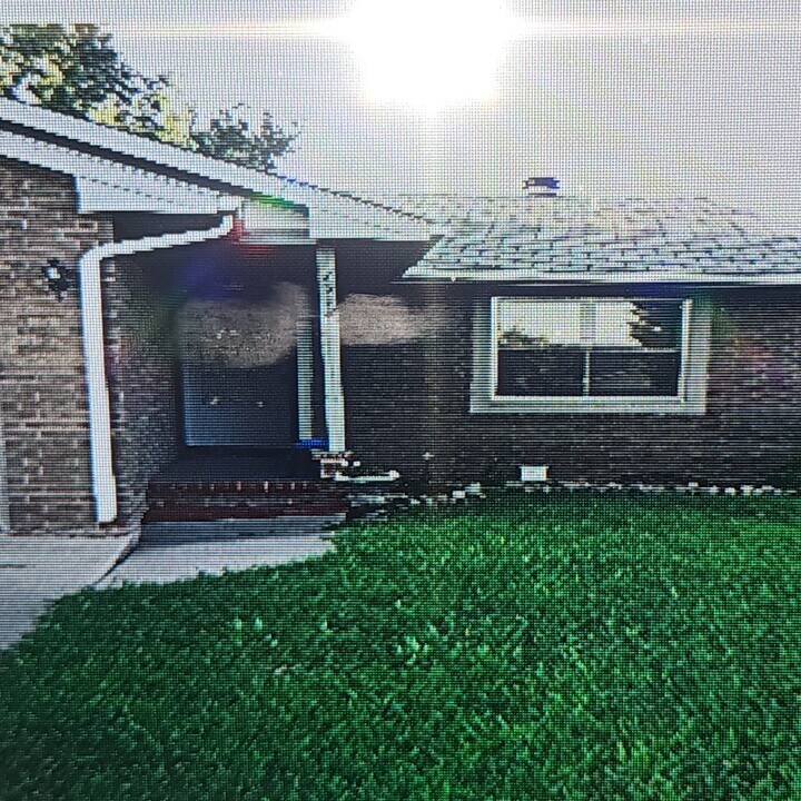 7512 E 17th St N in Wichita, KS - Building Photo