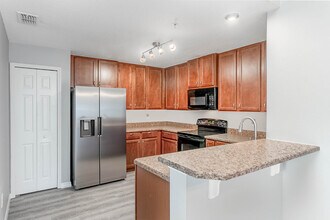 4037 Meander Plz, Unit 207 in Rockledge, FL - Foto de edificio - Building Photo