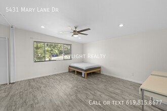 5431 Mary Ln Dr in San Diego, CA - Foto de edificio - Building Photo
