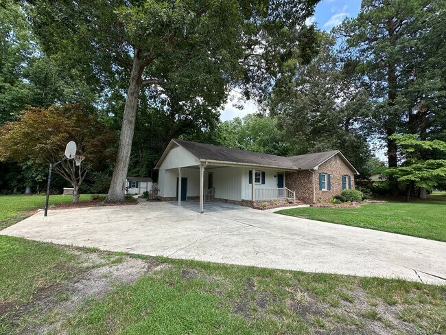 110 Dogwood Dr in Washington, NC - Building Photo - Building Photo