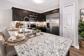 Brickhaven Townhomes in Shelby Township, MI - Building Photo - Building Photo