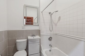 39 Kent St, Unit 3 in Brookline, MA - Building Photo - Building Photo