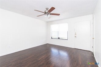 142 Wolfe Rd in Copperas Cove, TX - Foto de edificio - Building Photo