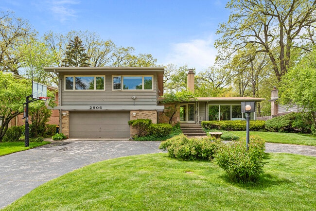 property at 2906 Idlewood Ln