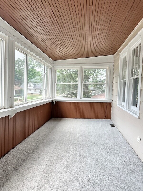 718 Parkway Ave in Elgin, IL - Building Photo - Building Photo
