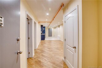 247 Willow St-Unit -bsmt in Waterbury, CT - Building Photo - Building Photo