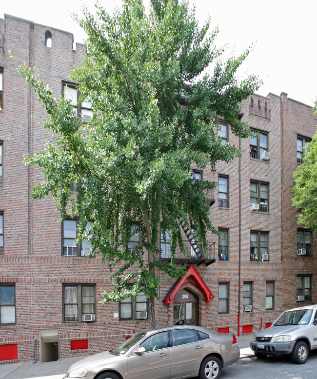 208 Gelston Ave in Brooklyn, NY - Building Photo - Building Photo