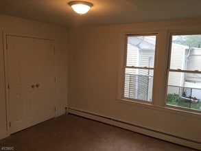 121 Harrison St-Unit -1-R in Belleville, NJ - Building Photo - Building Photo