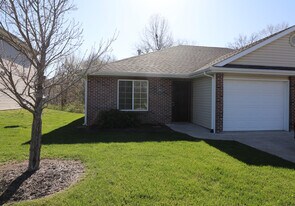 1820 N Orie Dr in Columbia, MO - Foto de edificio - Building Photo