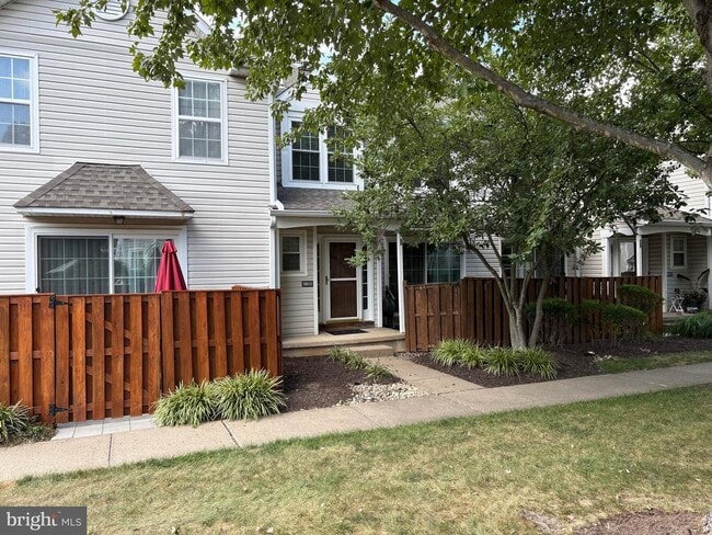 5603 Spruce Mill Dr in Morrisville, PA - Building Photo - Building Photo