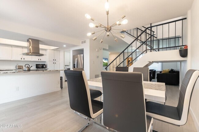 property at 4004 N Granite Reef Rd