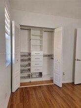 10445 NW 11th St, Unit 201 in Pembroke Pines, FL - Foto de edificio - Building Photo