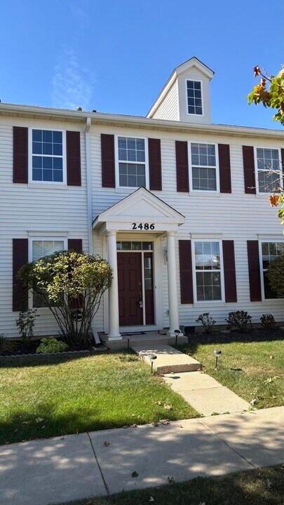 2486 Georgetown Cir in Aurora, IL - Building Photo
