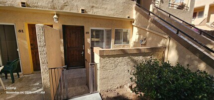 3927 Nobel Dr in San Diego, CA - Building Photo - Building Photo