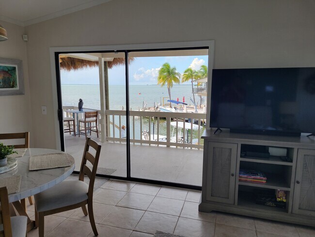 222 Bristol Ct in Tavernier, FL - Building Photo - Building Photo