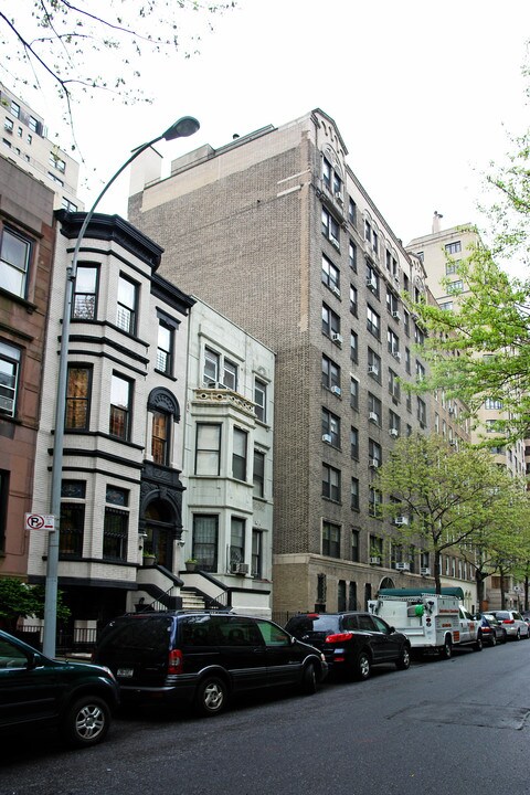 334 W 87th St in New York, NY - Building Photo