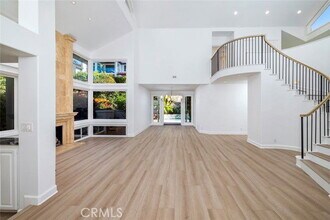 6 Harbor Pointe Dr in Newport Beach, CA - Building Photo - Building Photo