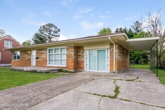 5505 W Pages Ln in Louisville, KY - Foto de edificio - Building Photo