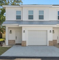 529 Hill Ln in Niceville, FL - Building Photo - Building Photo