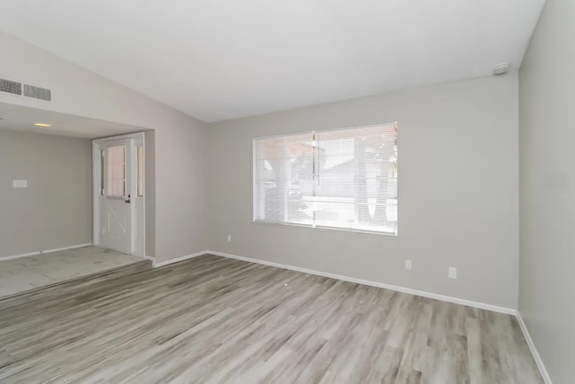 1207 W Topeka Dr in Phoenix, AZ - Building Photo - Building Photo