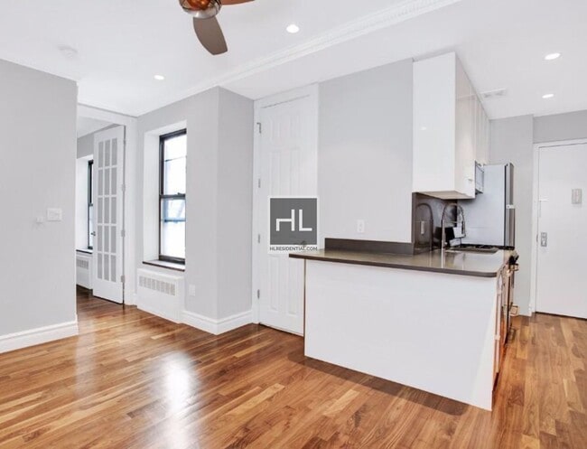 LEXINGTON AVE., Unit 11 in New York, NY - Building Photo - Building Photo