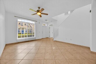 2051 Island Brook Ln in Orlando, FL - Building Photo - Building Photo