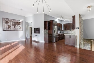 1164 Talbots Ln, Unit a in Elk Grove Village, IL - Building Photo - Building Photo