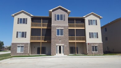 Prairie Rapids in Waterloo, IA - Foto de edificio - Building Photo