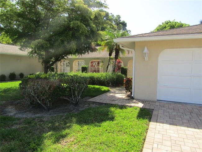 property at 5270 Villa Majorca Ct