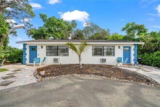 85 7th St in Bonita Springs, FL - Building Photo - Building Photo