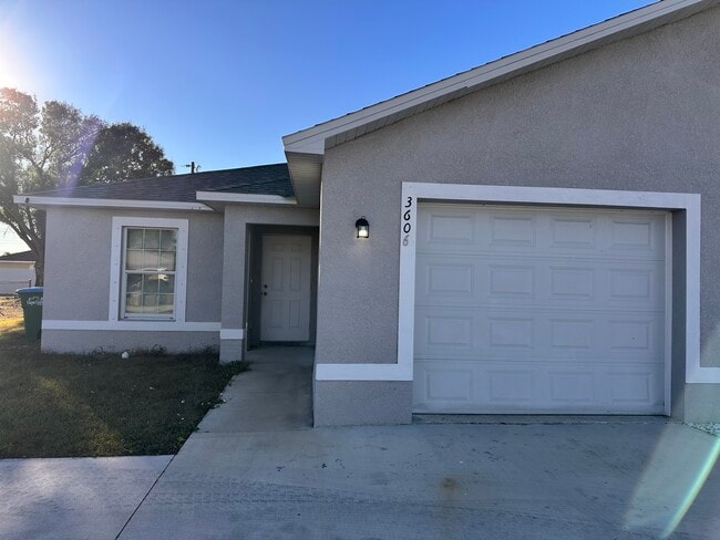 3606 SW 7th Pl in Cape Coral, FL - Building Photo - Building Photo
