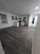 214 Cross St, Unit 3 in Central Falls, RI - Building Photo